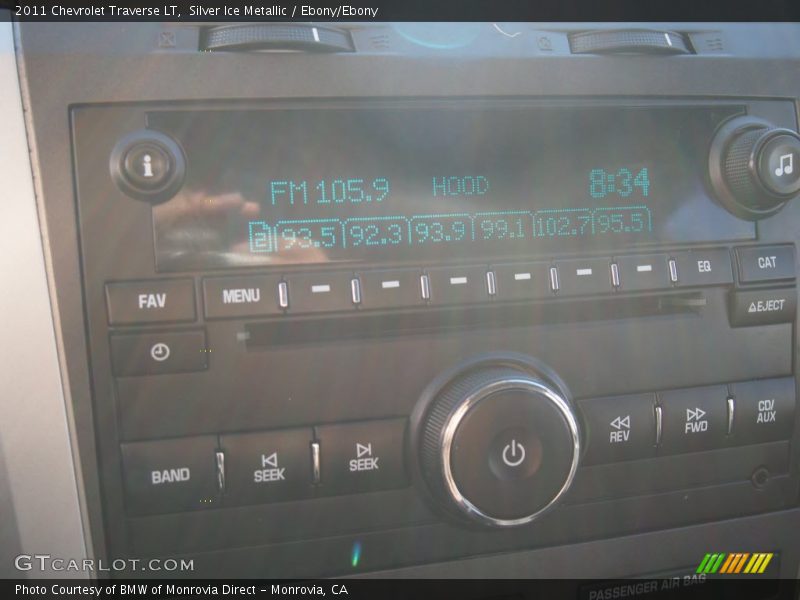 Silver Ice Metallic / Ebony/Ebony 2011 Chevrolet Traverse LT