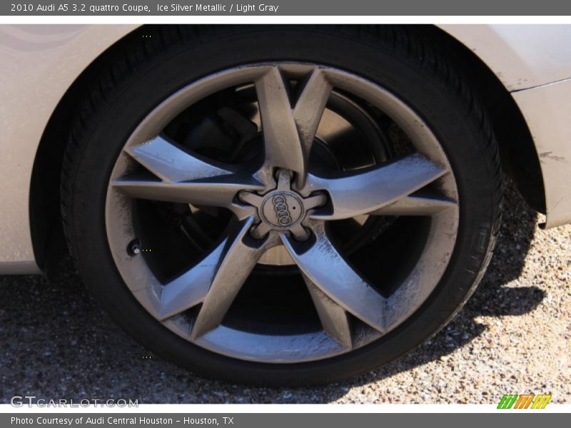 Ice Silver Metallic / Light Gray 2010 Audi A5 3.2 quattro Coupe