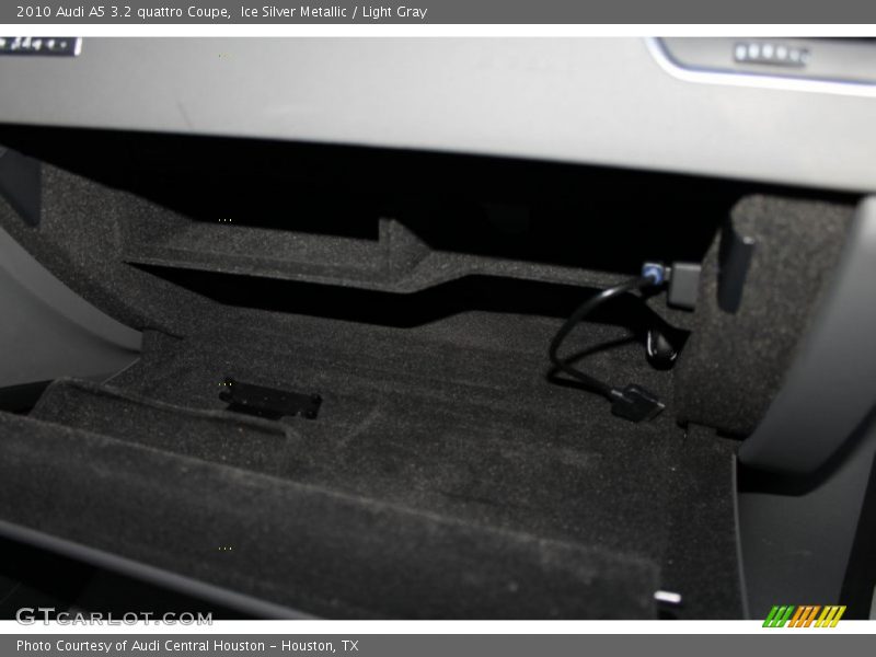 Ice Silver Metallic / Light Gray 2010 Audi A5 3.2 quattro Coupe