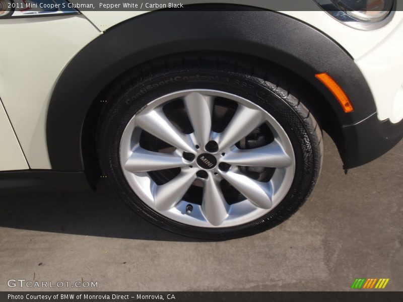 Pepper White / Carbon Black 2011 Mini Cooper S Clubman