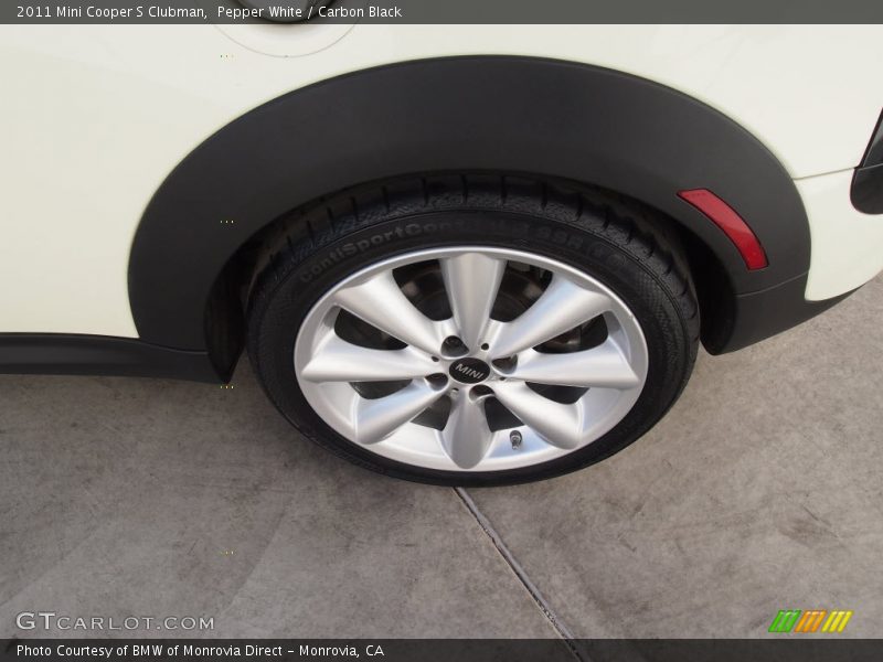 Pepper White / Carbon Black 2011 Mini Cooper S Clubman