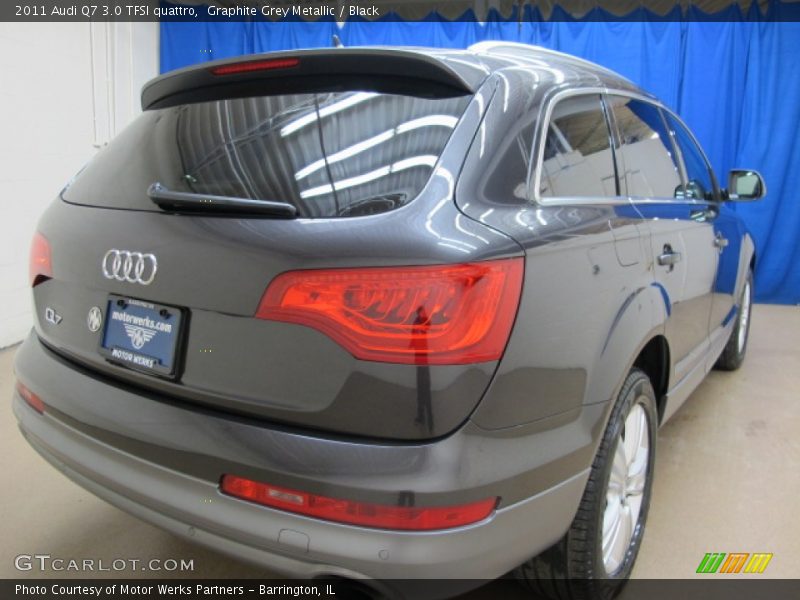 Graphite Grey Metallic / Black 2011 Audi Q7 3.0 TFSI quattro