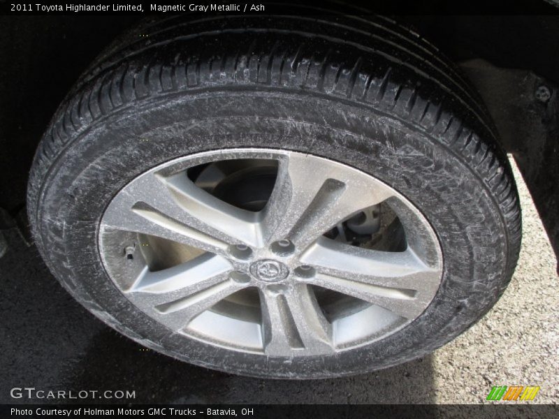 Magnetic Gray Metallic / Ash 2011 Toyota Highlander Limited