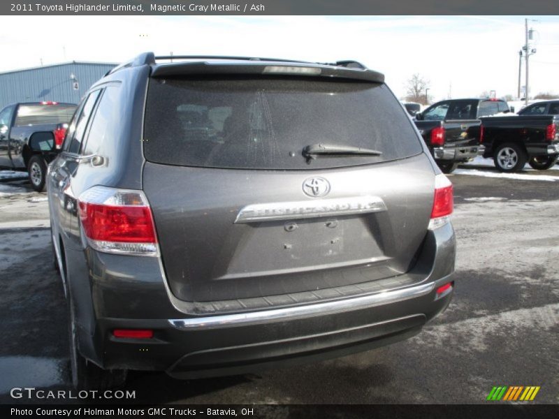 Magnetic Gray Metallic / Ash 2011 Toyota Highlander Limited