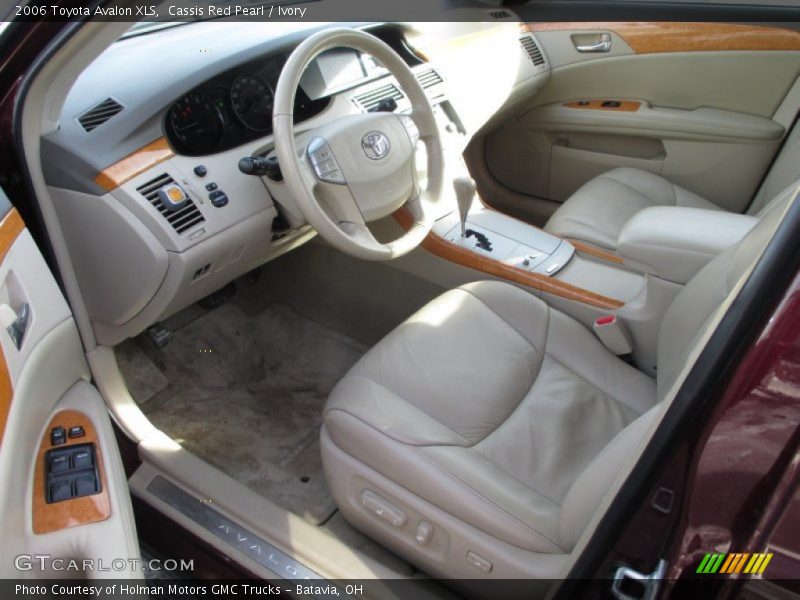  2006 Avalon XLS Ivory Interior
