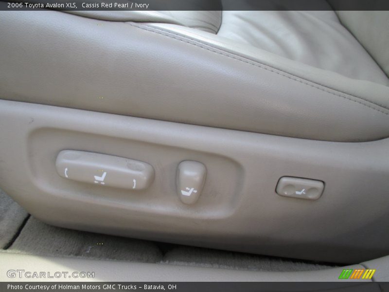 Cassis Red Pearl / Ivory 2006 Toyota Avalon XLS