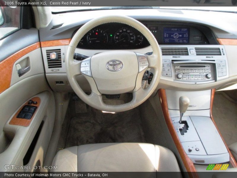Dashboard of 2006 Avalon XLS