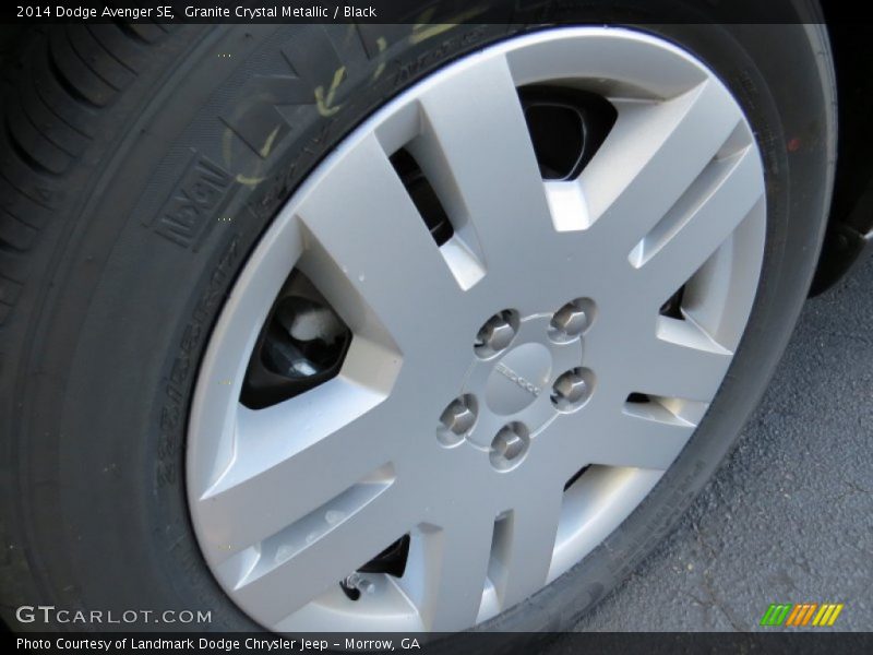 Granite Crystal Metallic / Black 2014 Dodge Avenger SE