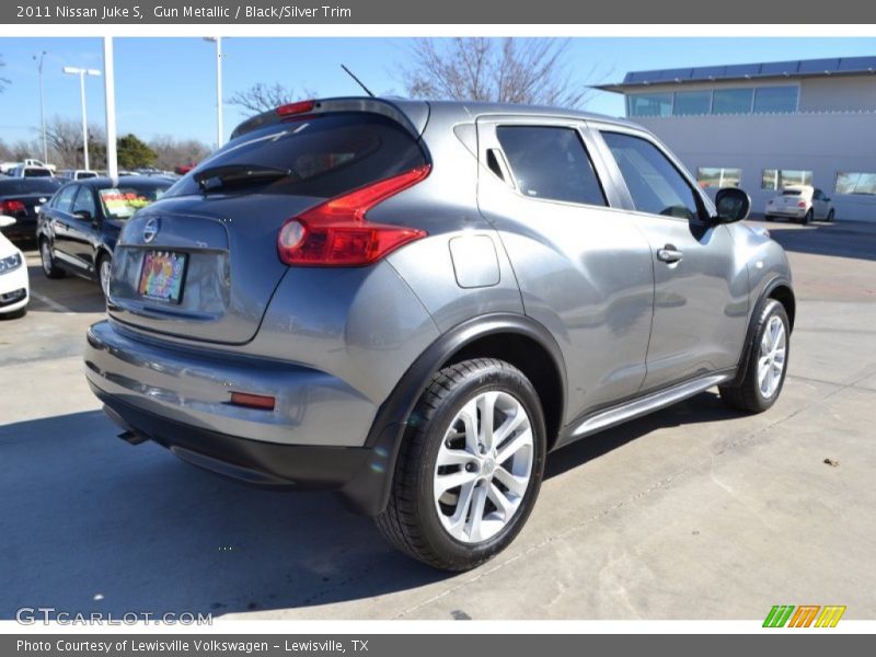 Gun Metallic / Black/Silver Trim 2011 Nissan Juke S