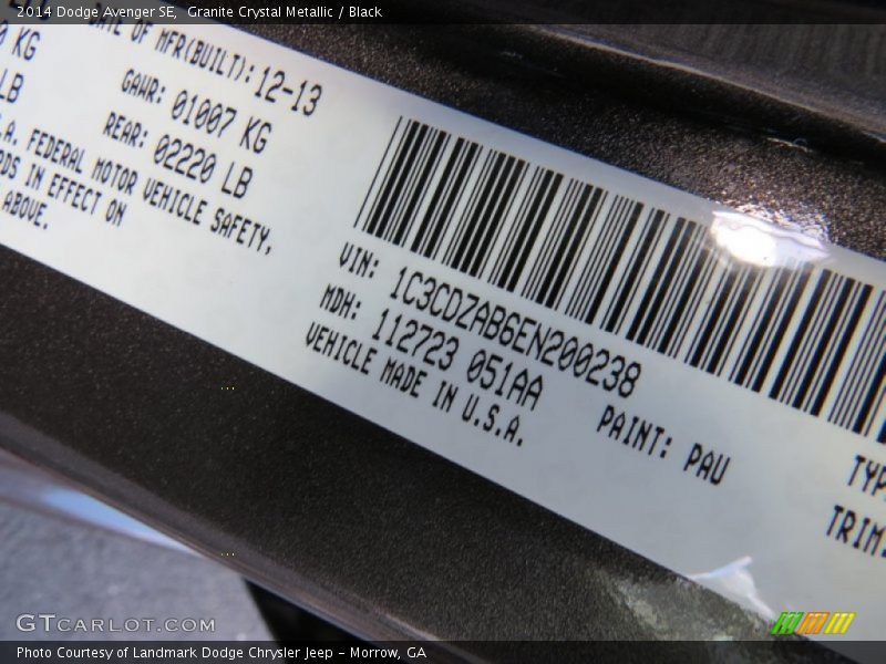Granite Crystal Metallic / Black 2014 Dodge Avenger SE