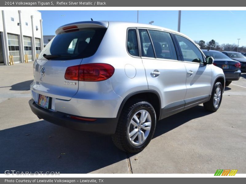 Reflex Silver Metallic / Black 2014 Volkswagen Tiguan S