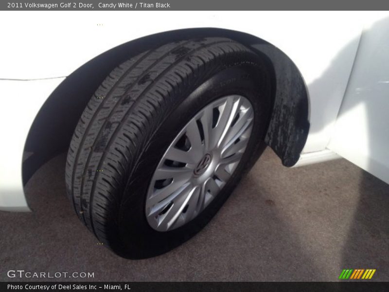 Candy White / Titan Black 2011 Volkswagen Golf 2 Door