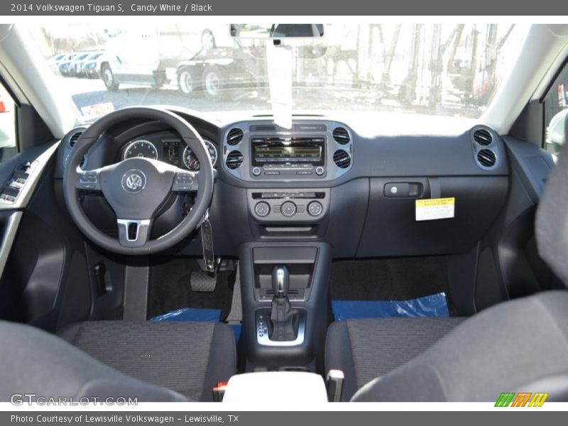 Candy White / Black 2014 Volkswagen Tiguan S