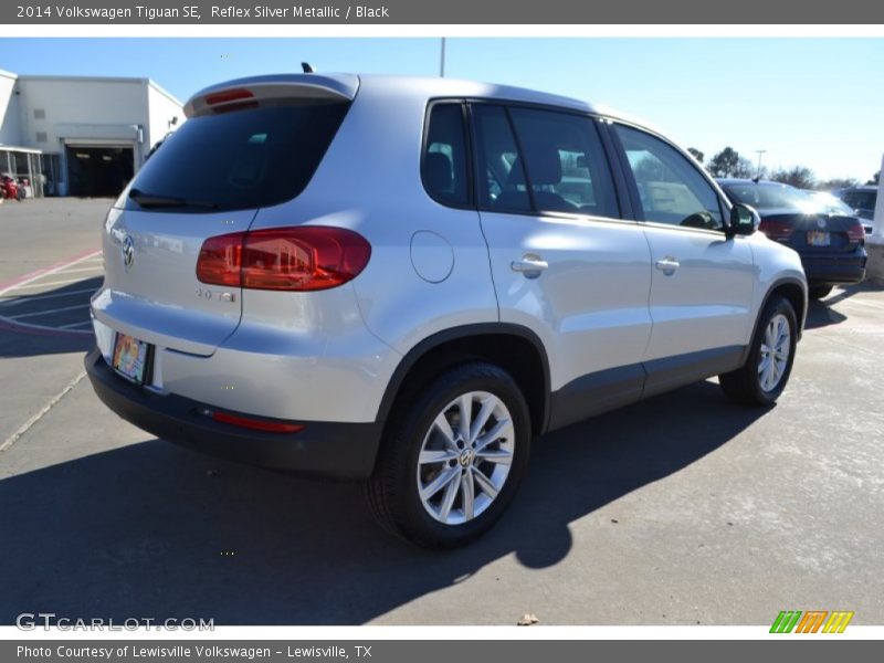 Reflex Silver Metallic / Black 2014 Volkswagen Tiguan SE