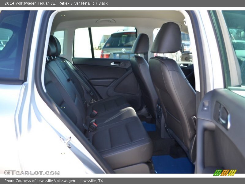 Reflex Silver Metallic / Black 2014 Volkswagen Tiguan SE