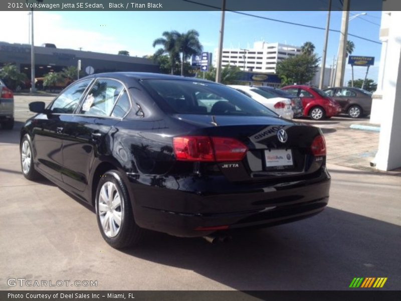 Black / Titan Black 2012 Volkswagen Jetta SE Sedan