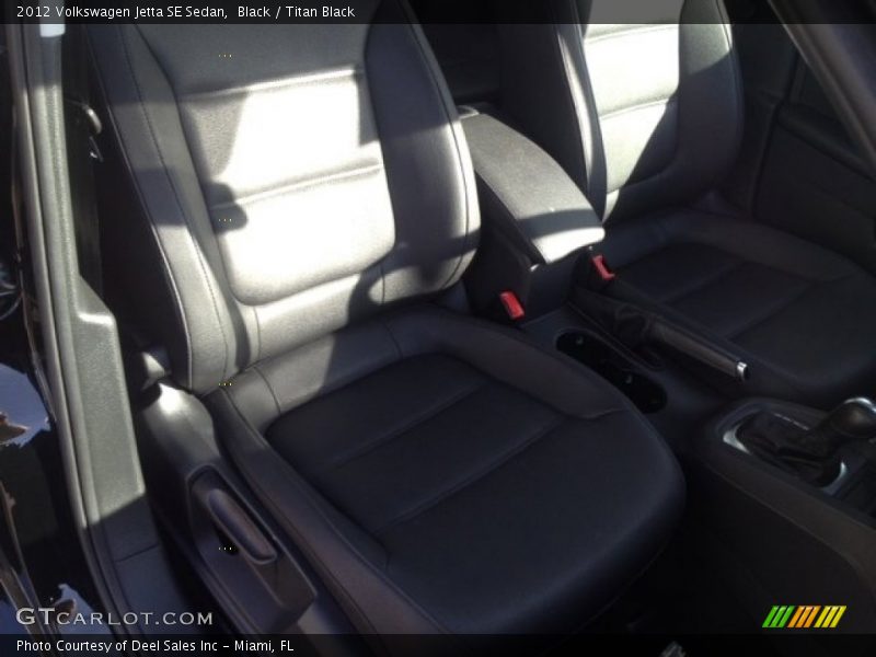 Black / Titan Black 2012 Volkswagen Jetta SE Sedan
