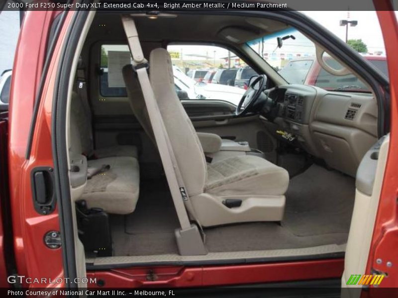 Bright Amber Metallic / Medium Parchment 2000 Ford F250 Super Duty XLT Extended Cab 4x4