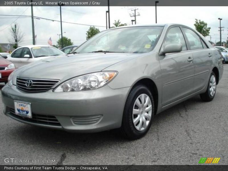 Mineral Green Opalescent / Gray 2005 Toyota Camry LE
