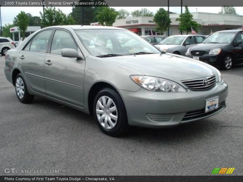 Mineral Green Opalescent / Gray 2005 Toyota Camry LE
