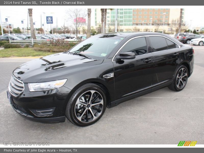 Tuxedo Black / Charcoal Black 2014 Ford Taurus SEL