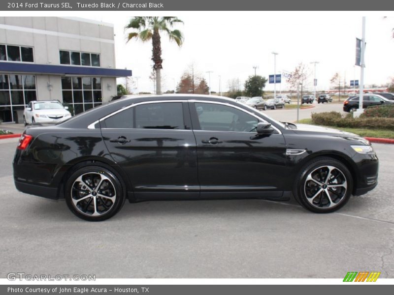 Tuxedo Black / Charcoal Black 2014 Ford Taurus SEL
