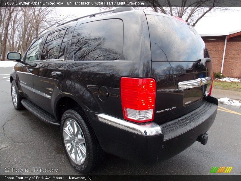 Brilliant Black Crystal Pearl / Light Graystone 2009 Chrysler Aspen Limited 4x4