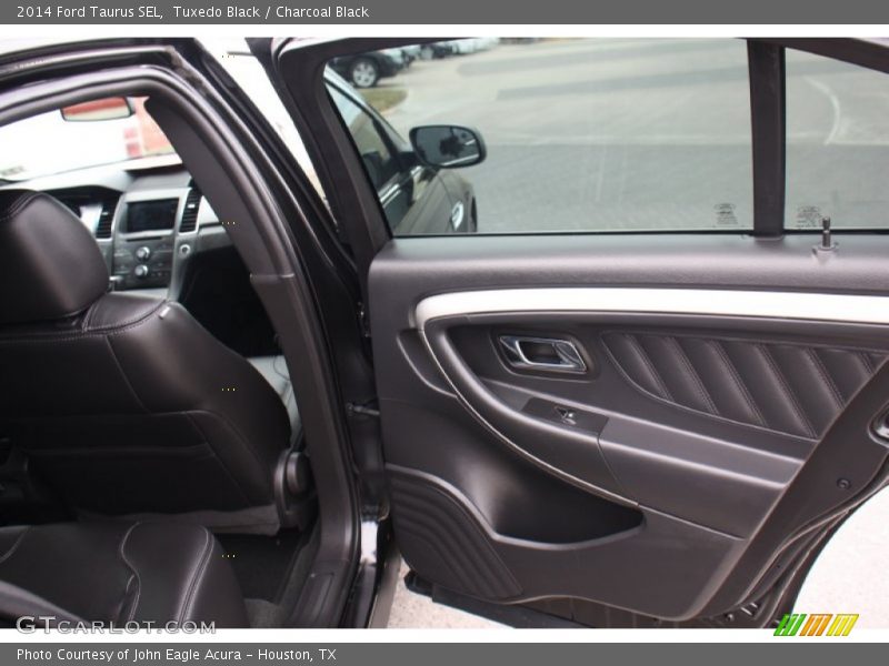 Tuxedo Black / Charcoal Black 2014 Ford Taurus SEL