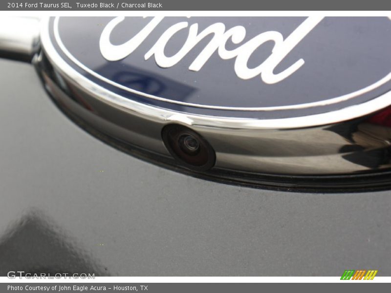 Tuxedo Black / Charcoal Black 2014 Ford Taurus SEL