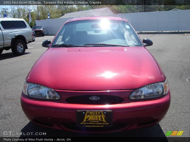 Toreador Red Metallic / Medium Graphite 2001 Ford Escort SE Sedan
