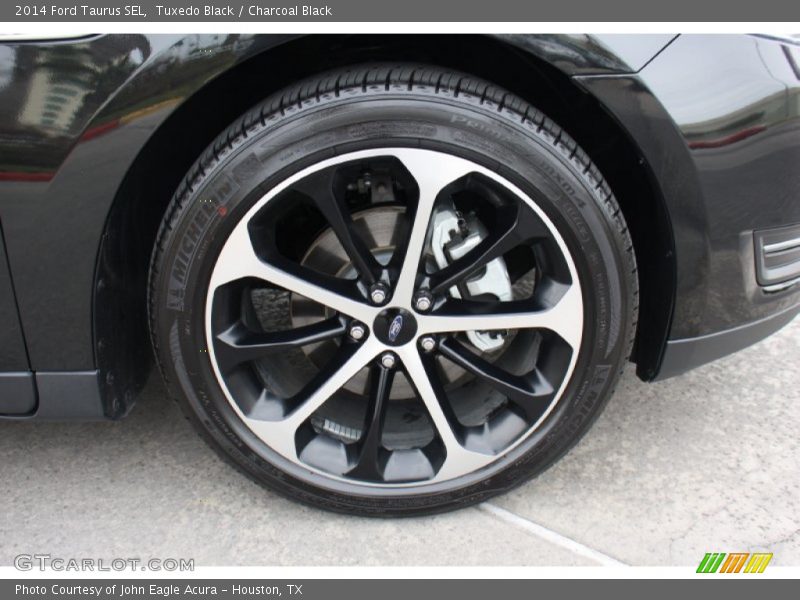 Tuxedo Black / Charcoal Black 2014 Ford Taurus SEL