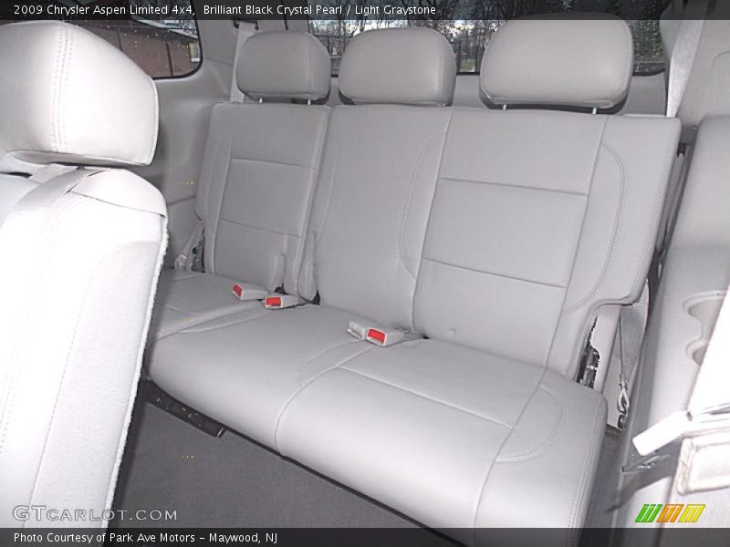 Brilliant Black Crystal Pearl / Light Graystone 2009 Chrysler Aspen Limited 4x4