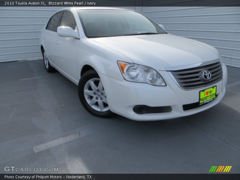 Blizzard White Pearl / Ivory 2010 Toyota Avalon XL