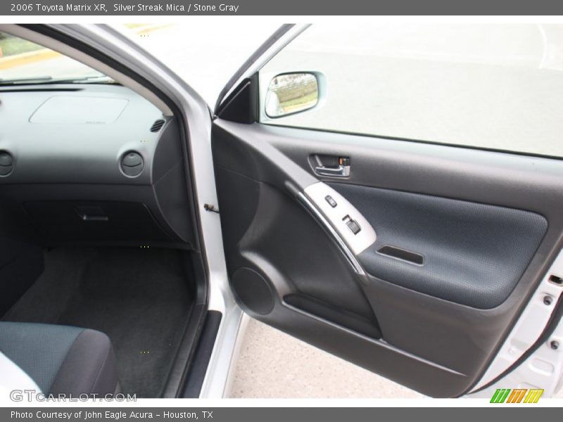 Silver Streak Mica / Stone Gray 2006 Toyota Matrix XR