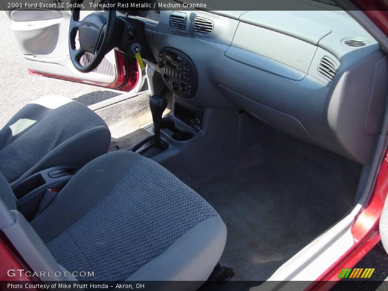 Toreador Red Metallic / Medium Graphite 2001 Ford Escort SE Sedan