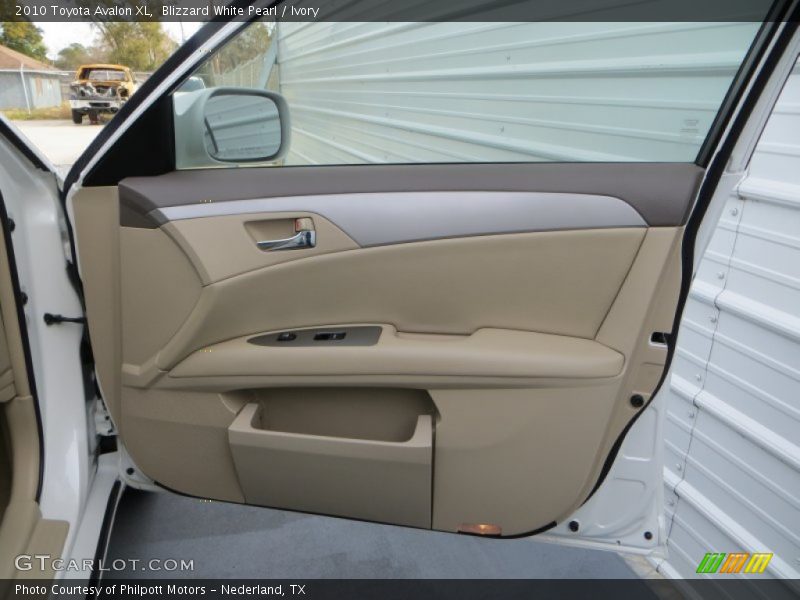 Blizzard White Pearl / Ivory 2010 Toyota Avalon XL