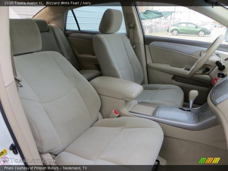 Blizzard White Pearl / Ivory 2010 Toyota Avalon XL