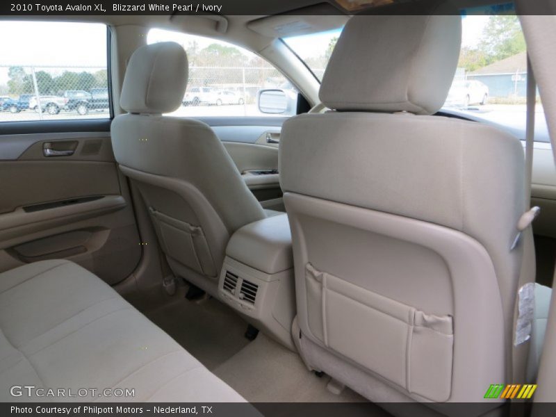Blizzard White Pearl / Ivory 2010 Toyota Avalon XL
