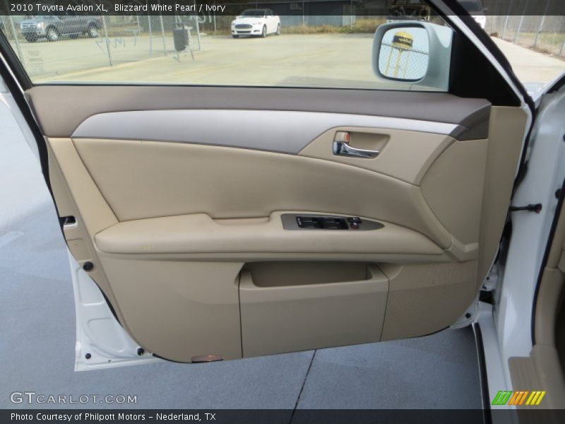 Blizzard White Pearl / Ivory 2010 Toyota Avalon XL