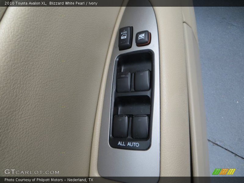 Blizzard White Pearl / Ivory 2010 Toyota Avalon XL