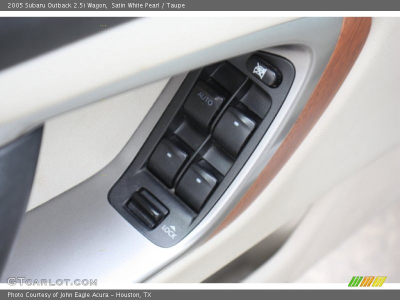Satin White Pearl / Taupe 2005 Subaru Outback 2.5i Wagon