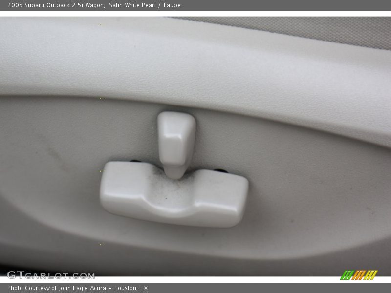 Satin White Pearl / Taupe 2005 Subaru Outback 2.5i Wagon
