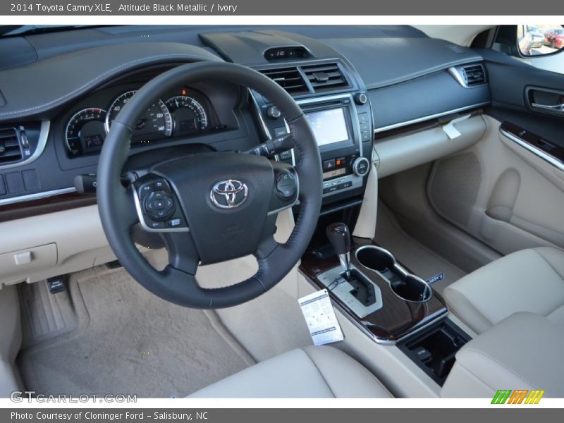 Attitude Black Metallic / Ivory 2014 Toyota Camry XLE