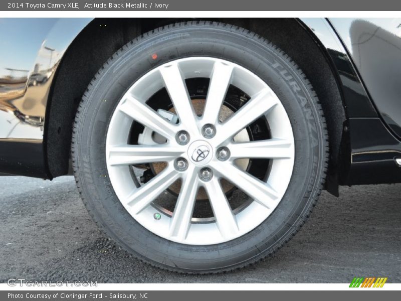 Attitude Black Metallic / Ivory 2014 Toyota Camry XLE