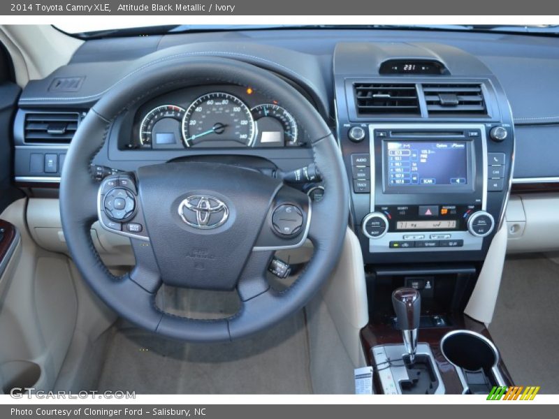 Attitude Black Metallic / Ivory 2014 Toyota Camry XLE