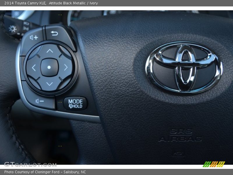 Attitude Black Metallic / Ivory 2014 Toyota Camry XLE