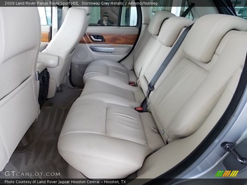 Rear Seat of 2009 Range Rover Sport HSE