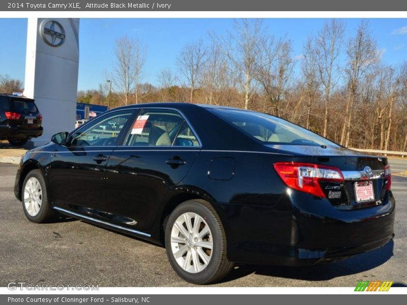 Attitude Black Metallic / Ivory 2014 Toyota Camry XLE