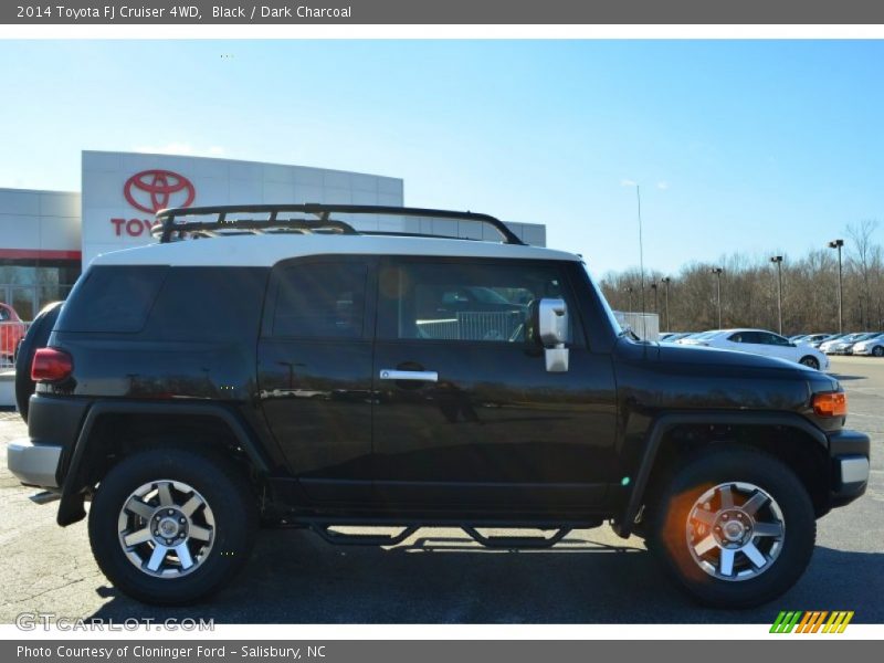 Black / Dark Charcoal 2014 Toyota FJ Cruiser 4WD