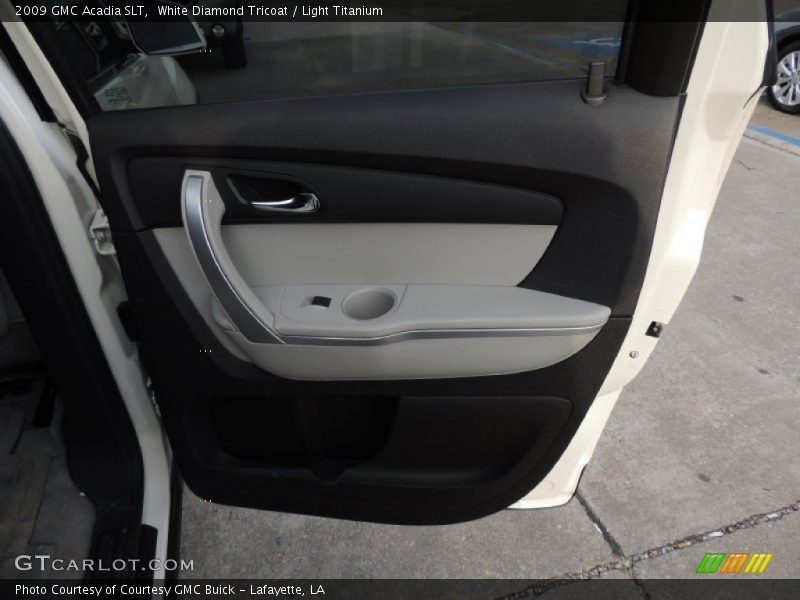 White Diamond Tricoat / Light Titanium 2009 GMC Acadia SLT